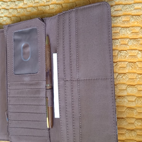 Etienne Aigner EST 1949 Brown Canvas Faux Leather Wallet Classic Design Pre-own - Picture 8 of 12